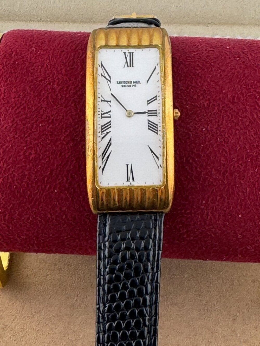 Vintage Raymond Weil Geneve Swiss Quartz Curvex Watch